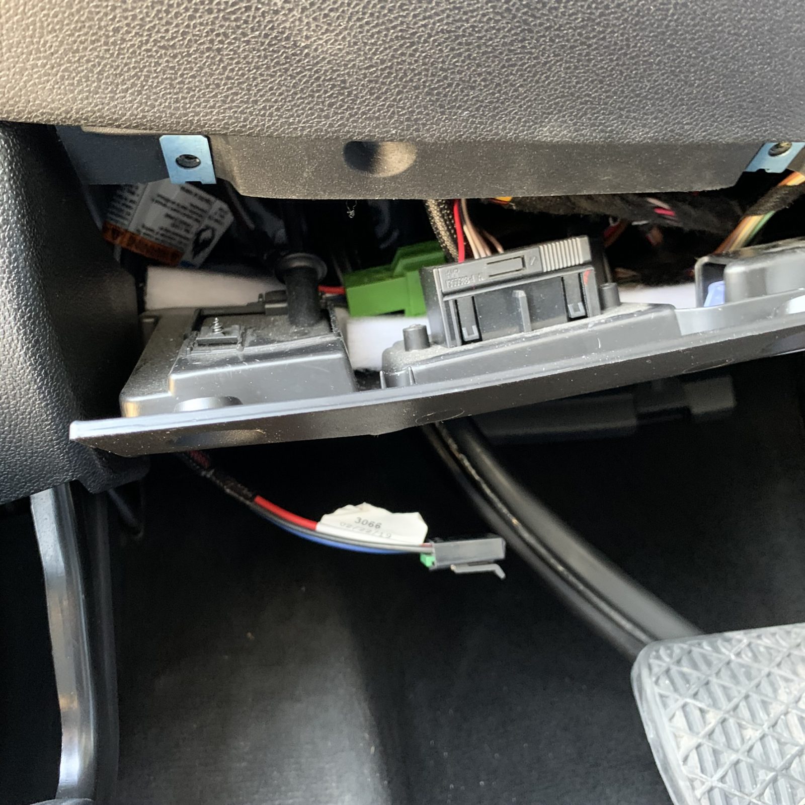 Brake Controller Install Mercedes SUV YAWESOME